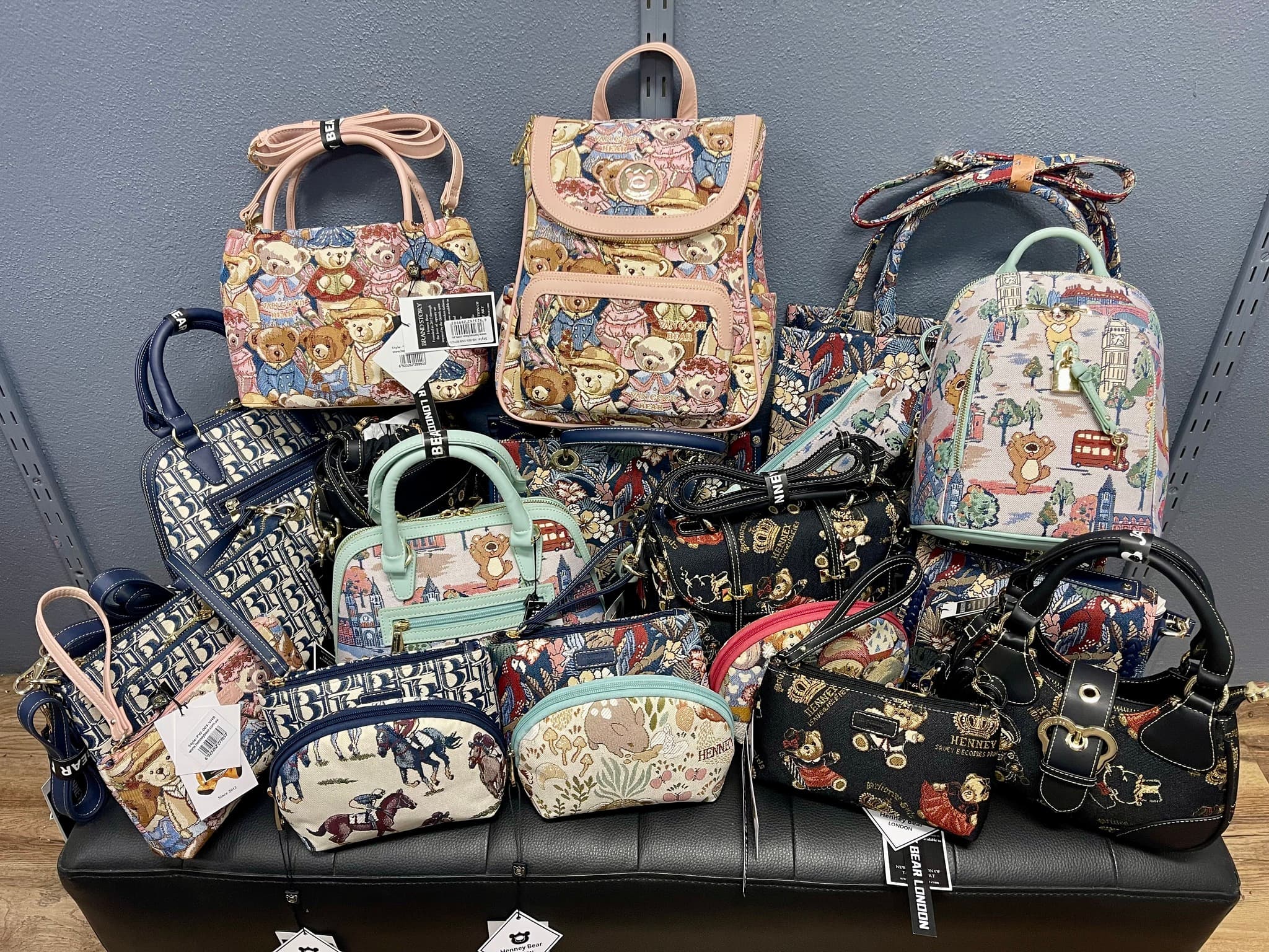 Henney Bear kolekcija